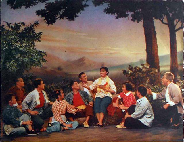 美丽的李炳淑70年代演龙江颂中江水英成偶像如今77岁好优雅