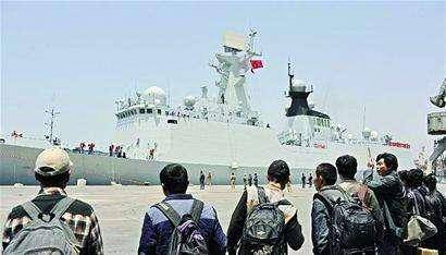 也门撤侨的时候,美国人希望能搭载中国军舰,为