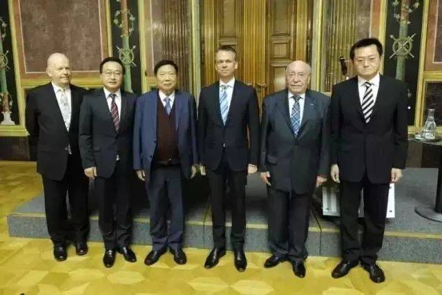 专访视频 鲁家贤 赤子情深 厚报桑梓