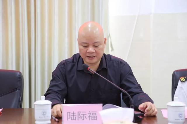 博白县委常委,副县长陆际福 广西鸿翔船务有限公司副总经理陈启表示