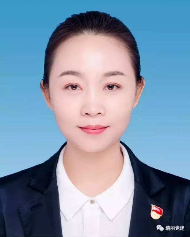 云南80后女播音员拟任投资促进局副局长,官方回应:符合规定