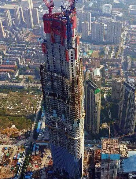 因拖欠巨款,华中第一高楼武汉绿地中心