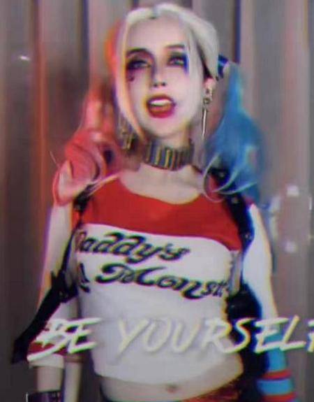 原创完美cos小丑女的fofo酱,真容曝光,反差太大让网友点赞:好清纯