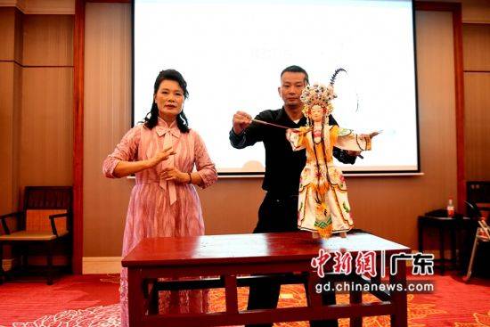 致敬潮剧国家级非遗传人姚璇秋 黄丽华重唱潮剧经典