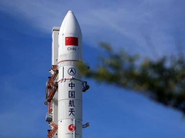 图为中国火箭发射