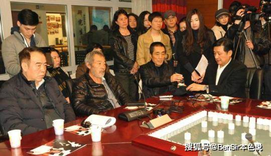 而二十年后,冯小刚谈及陈凯歌就这么一句话:"每个民族,都会有这么两
