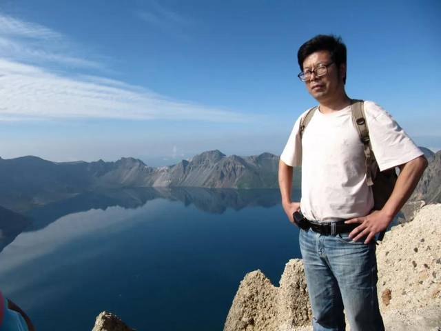 【画廊推荐】画家蒋云龙:月落不离天 · 纸