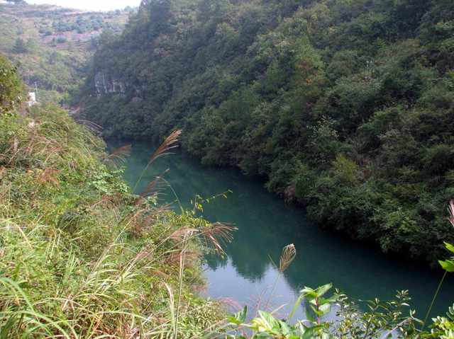 鱼洞峡风景名胜区 鱼洞峡风景名胜区位于乌当区东风镇境内,由鱼宫