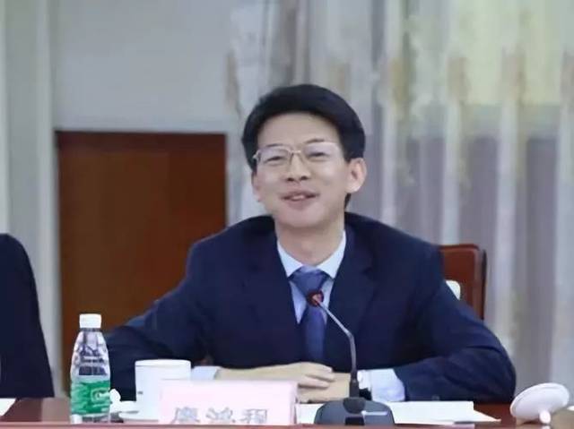 施锦珊,常务副会长兼秘书长,北京能源环保投资企业商会会长,北京立根