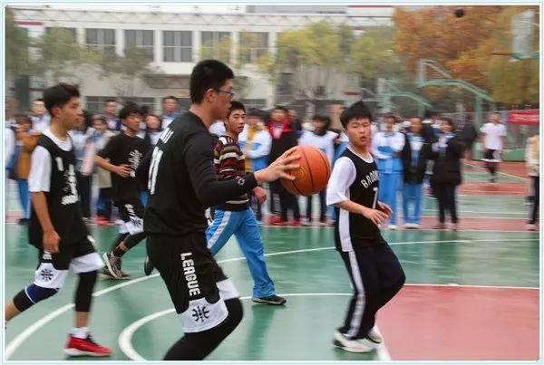 "篮"不住你的风采 ——宁阳一中第二十届校园文化节班级篮球比赛开幕