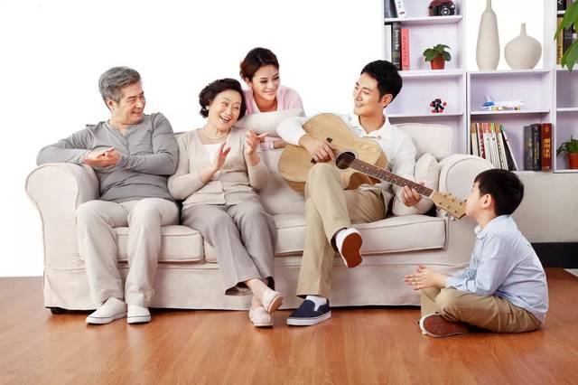 什么时候才能有全家福 1edd58c1e4bd477abe1fc7788840c599.jpeg