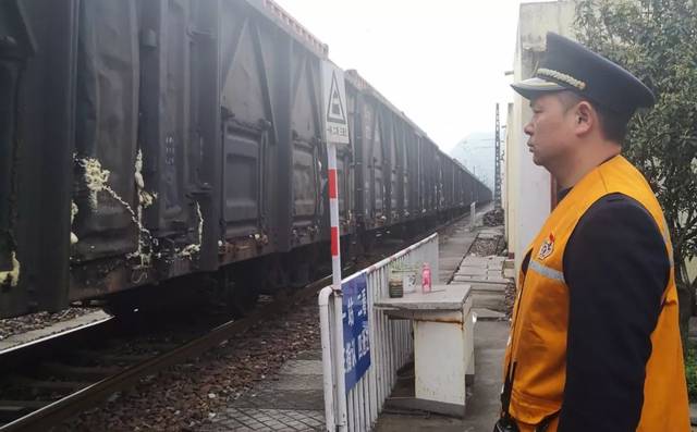 冬季劳动安全你应该掌握的重点内容机车乘务员接发列车站车交接人员篇