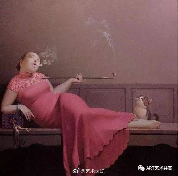 油画|穿旗袍,玩烟枪的胖女人