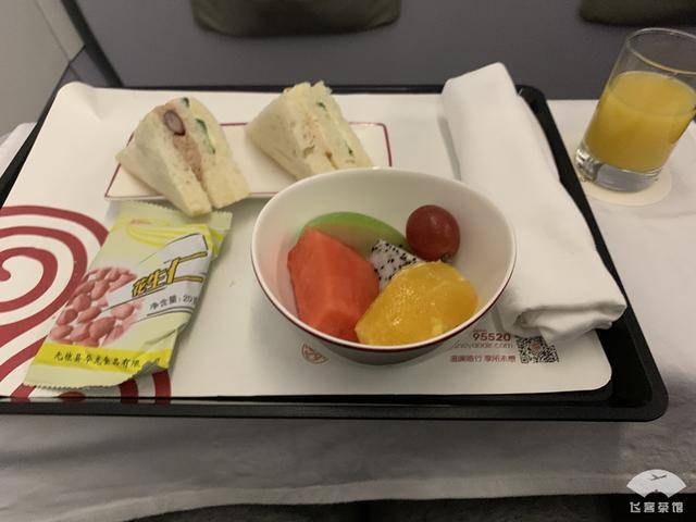 原创体验吉祥航空2小时公务舱,这种飞机餐,难道是传说中的餐食降级