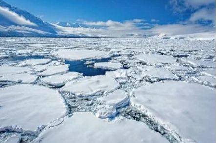 南极冰川融化,露出了不该出现的东西,科学家向