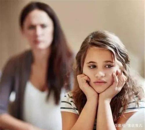 家庭教育的悲剧:孩子患焦虑症并轻度抑郁,妈妈在凌晨跳楼自杀