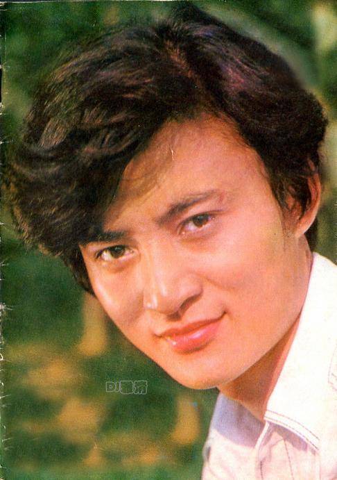老照片欣赏,68位银幕帅哥,闪亮在80年代老电影中,那时