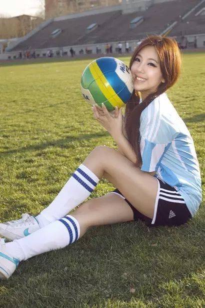 性感女神赵奕欢,凭什么出演《敢死队4》?