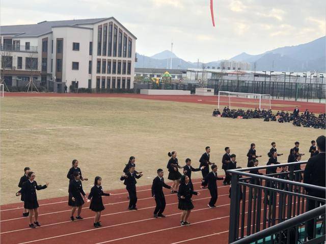 在这个重要的日子里, 叶老师真诚的祝愿: 北京师范大学台州实验学校