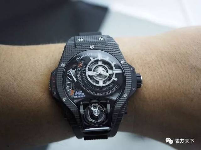 葡萄牙足球天王c罗的新欢 天价宇舶 hublot 满天星陀飞轮