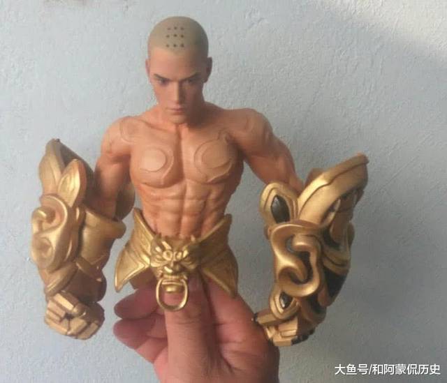 作为王者峡谷唯一的一位"出家人,达摩的实力是非常的强悍的.