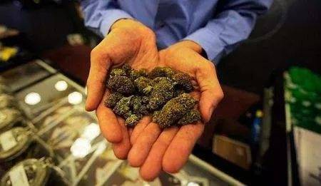 可怕!水果夹心脆条中竟然发现毒品,这些情况需要注意