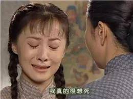 而且,可云不仅在比惨这件事上能赢在表情包里的演技更是堪称 教科书
