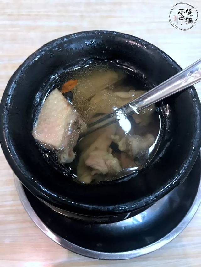 御寒神器:江西瓦罐汤!一天煨3大缸上百只,不够卖