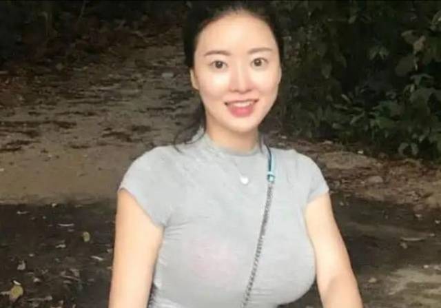 因刘强东事件走红的蒋聘婷,如今在新加坡过着奢华生活