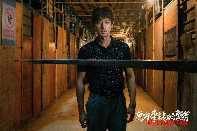 《两只老虎》扑街后,胡歌新片票房惨淡,他也步