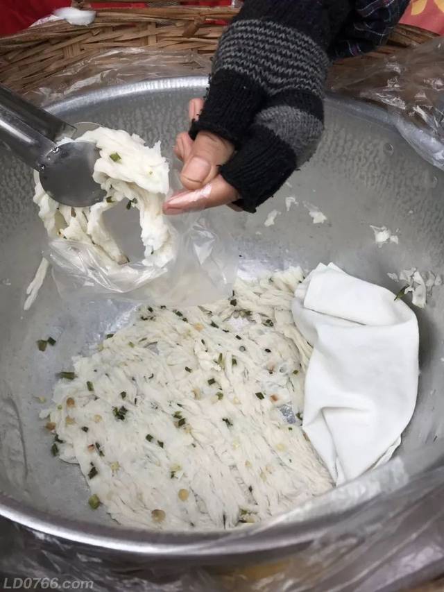这种多年没见的小吃, 经营者