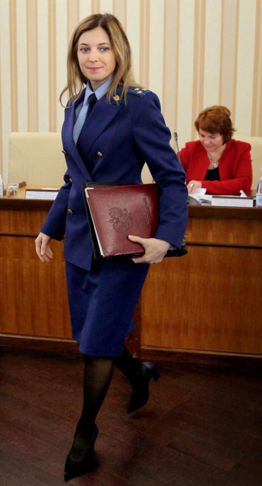 被誉为俄罗斯杜马第一美女的娜塔莉亚,女检察长姿色惊艳无数网友