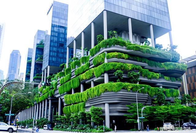 也并不难,秉承着建设花园城市的理念,新加坡打造了诸多绿色生态建筑