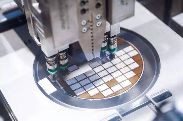 中国芯再传捷报，中科院宣布攻克2nm工艺