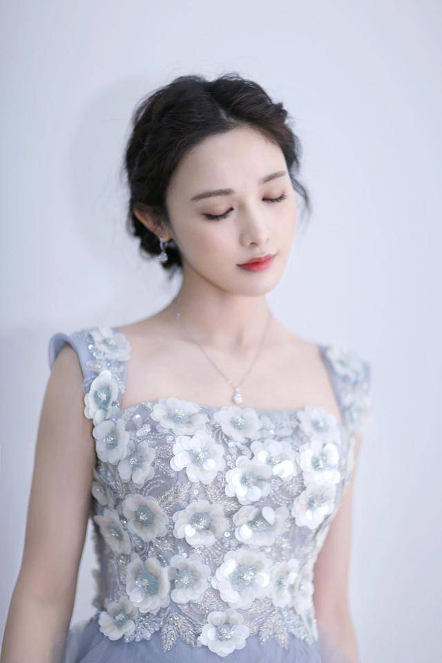 彭小苒礼服小枫艾莎仙气 平台声明
