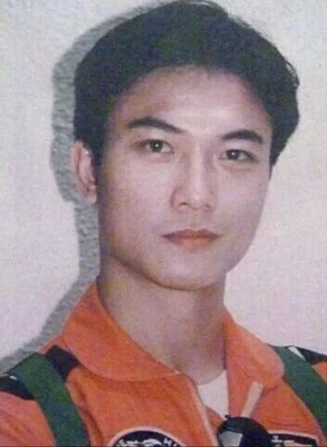 前几天我们写了郭秀云,今天我们来说说她前夫钱小豪.