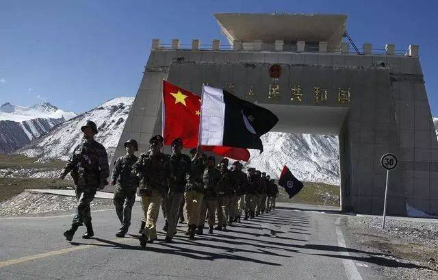 中国与巴基斯坦边境线现状实拍