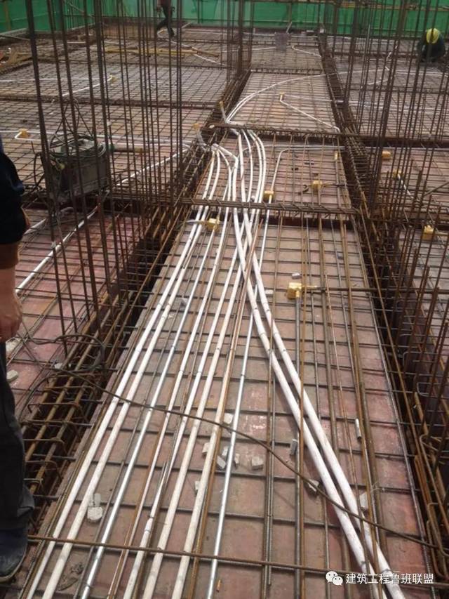 管线预埋完成后,应确保其他工种不扰动电线管路,管路敷设完成后,要