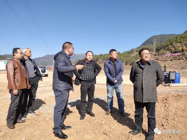 会理县长到益门镇调研德会高速公路建设情况!