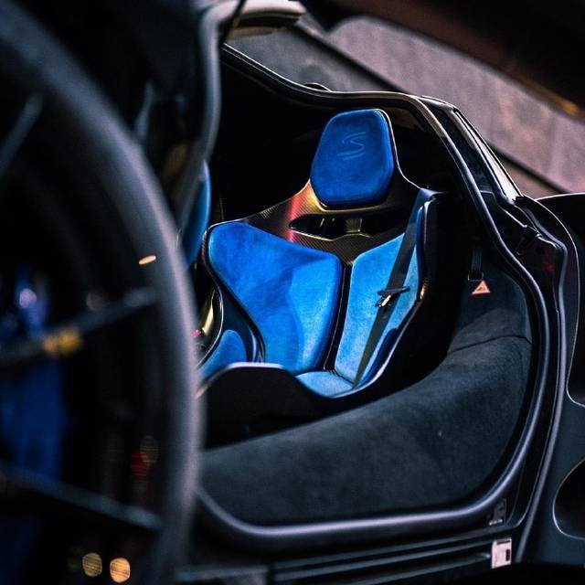 mclaren senna 蓝色内饰更动感!