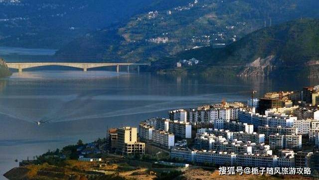 四川省汉源县的铁路客运火车站汉源站
