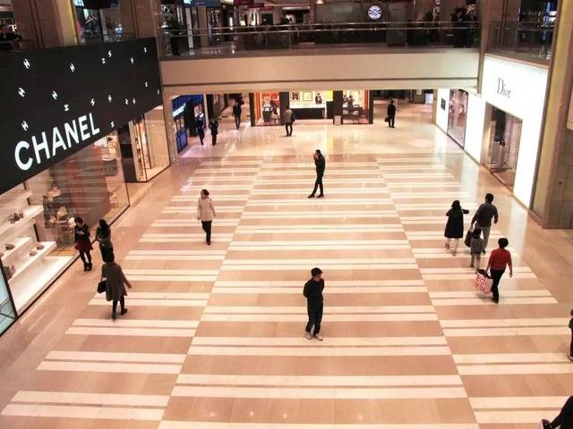 一查发现北京就没几家在卖的,而相对来说新光天地是最大的,能