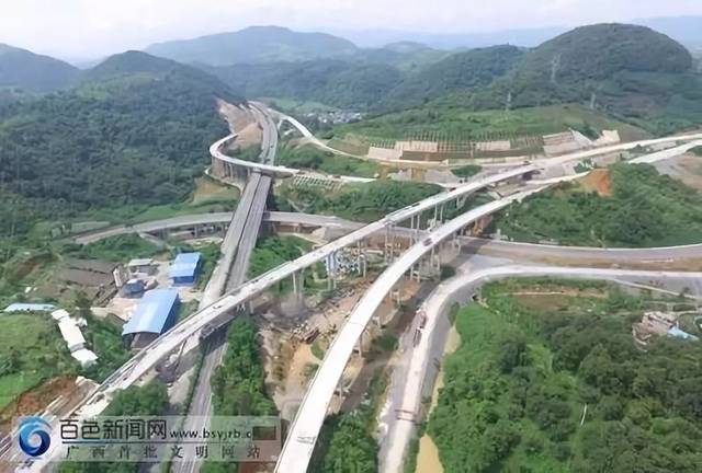 本次活动开工的项目天峨(黔桂界)至北海高速公路( 巴马至平果段 )是