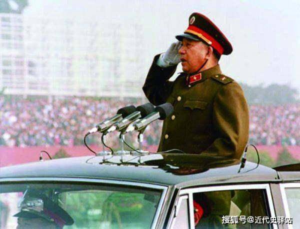 万岁军和千岁军哪个更厉害?都是战功赫赫,一个军长当了国防部长