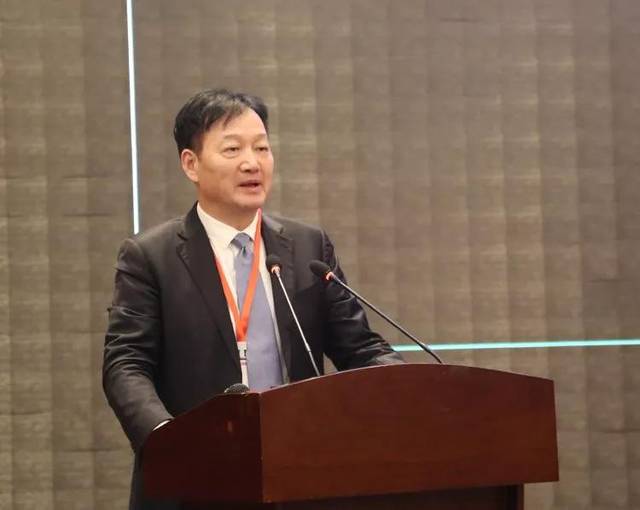 牧原食品股份有限公司董事长兼总经理秦英林作《区域经济发展体会与