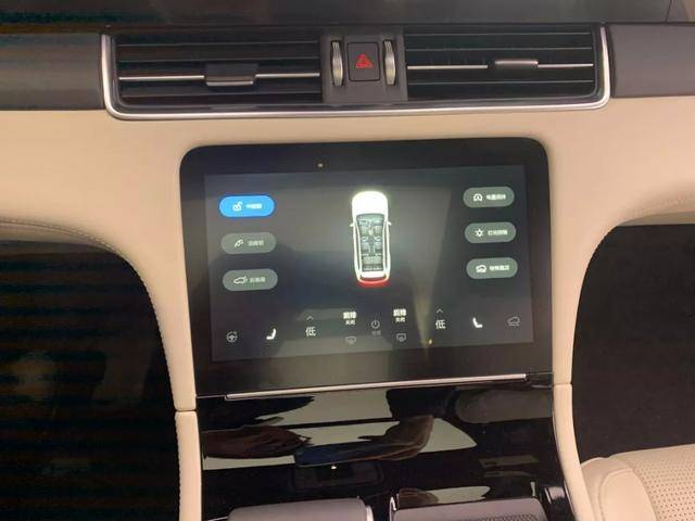 静态体验完这两款新车,感觉增程式混动没有未来