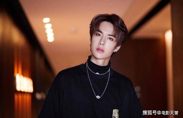 乐华发声明，王一博前经纪人被抓，之前被传涉嫌贪污