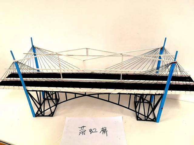 第四届桥梁模型设计与制作大赛作品展示与评选