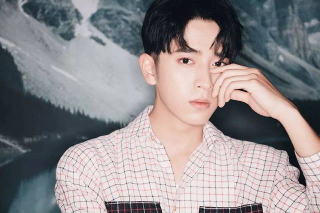 扒姨太爆料:李晨力挺蓝台?肖战获高层青睐?马