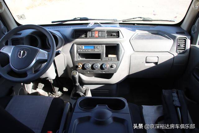售价不到20万的c型房车,飞碟缔途轻卡打造,拥有六座六
